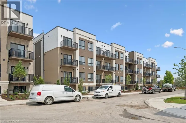 25 PALACE Street Unit# P33, Kitchener, Ontario N2E0L3