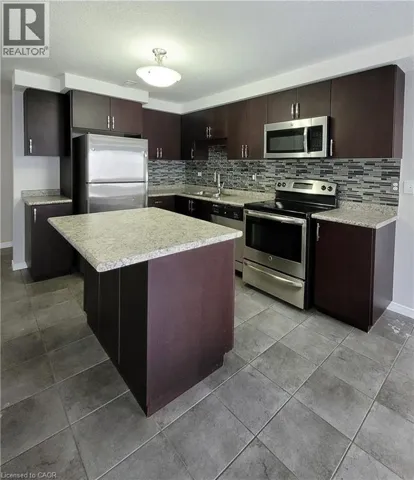 235 RACHEL Crescent Unit# C, Kitchener, Ontario N2R0E2