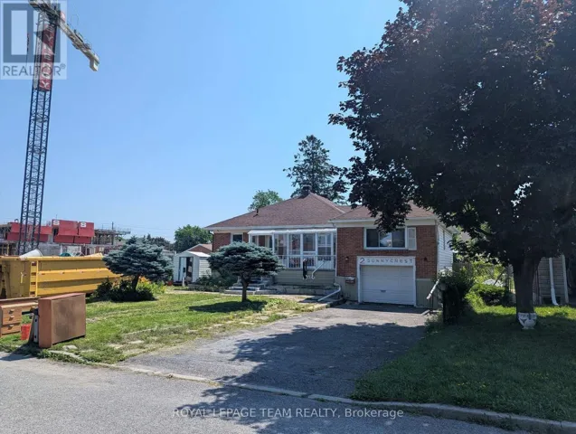 2 SUNNYCREST DRIVE, Ottawa, Ontario K2E5Y2