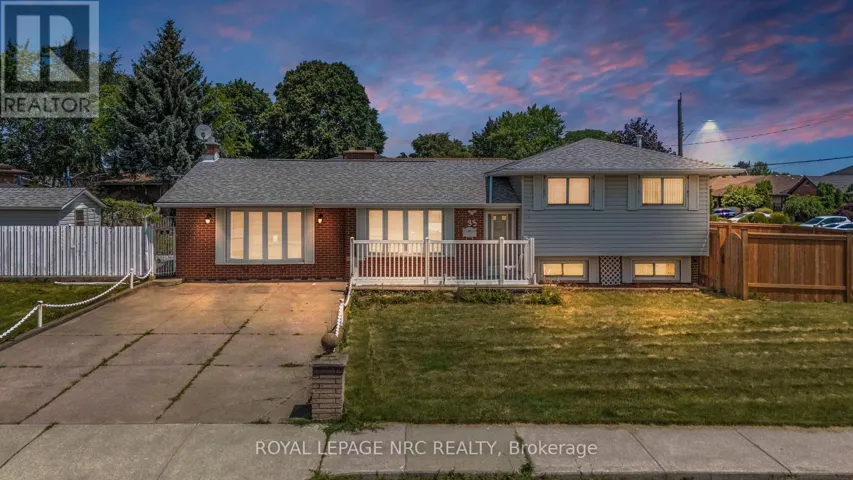 35 EUGENE STREET, Hamilton (Kentley), Ontario L8H2R1