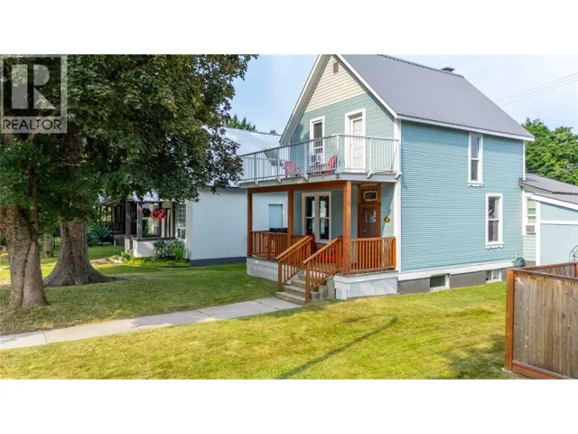 509 Mackenzie Avenue, Revelstoke, British Columbia V0E2S0