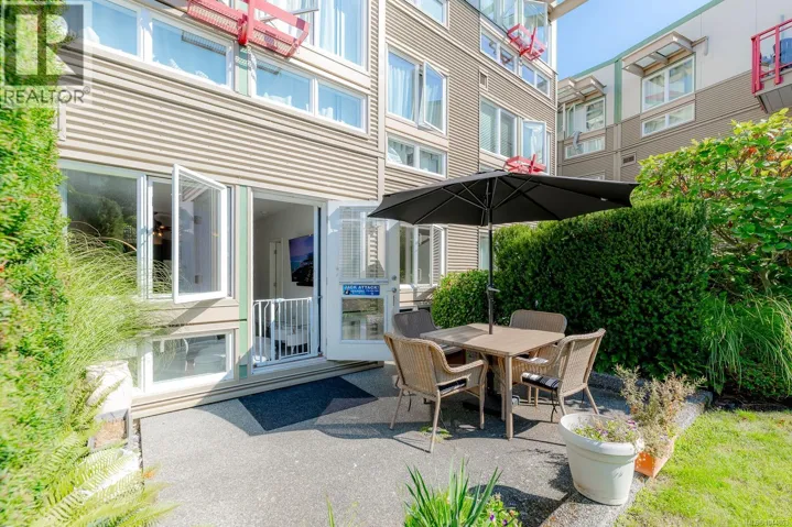 207 99 Chapel St, Nanaimo, British Columbia V9R5H3