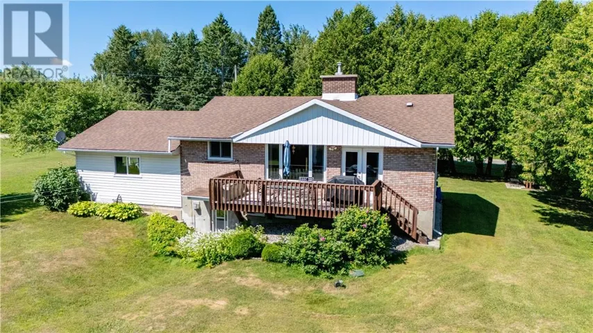 205 Limberlost Lane, Mindemoya, Ontario P0P1S0
