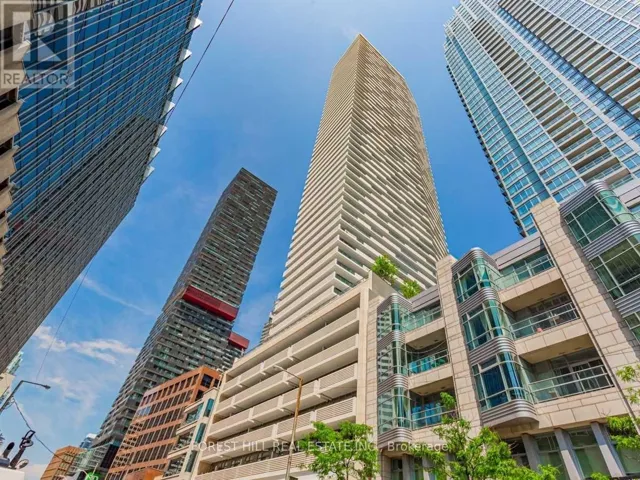 5702 - 2221 YONGE STREET, Toronto (Mount Pleasant West), Ontario M4S2B4