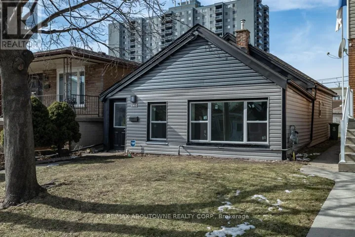 131 WEST AVENUE N, Hamilton (Landsdale), Ontario L8L5C4