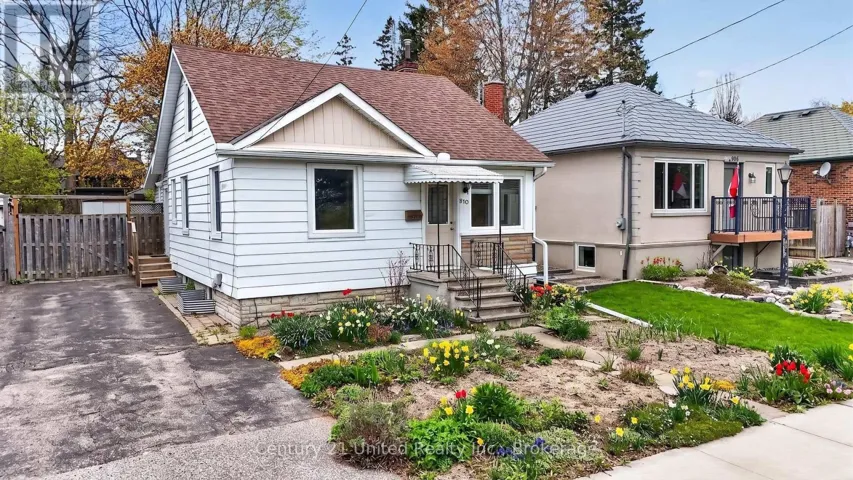 810 BYRON STREET S, Whitby (Downtown Whitby), Ontario L1N4R8