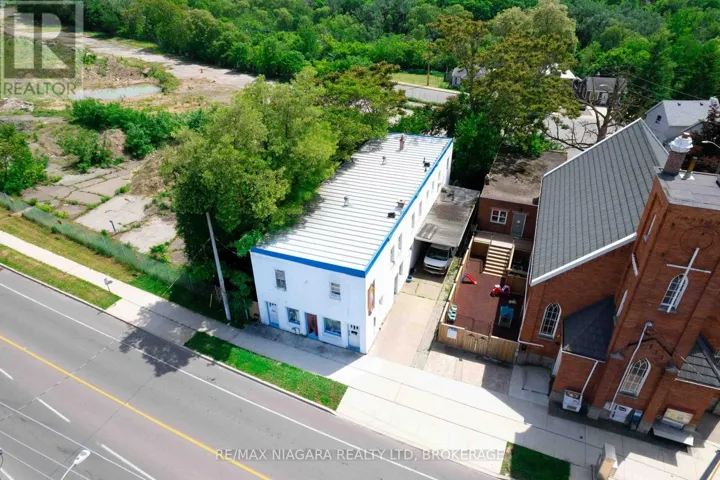 126 QUEENSTON STREET, St. Catharines (E. Chester), Ontario L2R2Z7