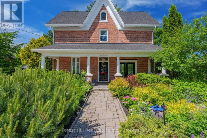 Gorgeous covered porch