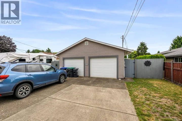 2233 6th St E, Courtenay, British Columbia V9N7T8