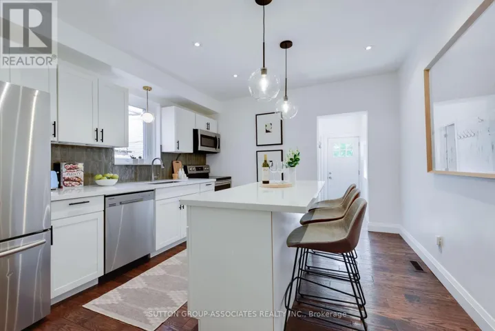 37 ASHBURNHAM ROAD, Toronto (Corso Italia-Davenport), Ontario M6H2K4