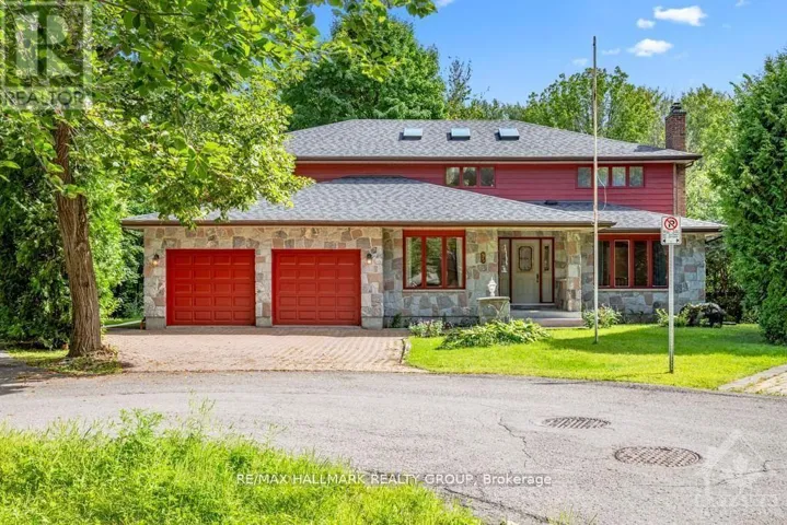 95 MACNABB PLACE, Ottawa, Ontario K1L8J5