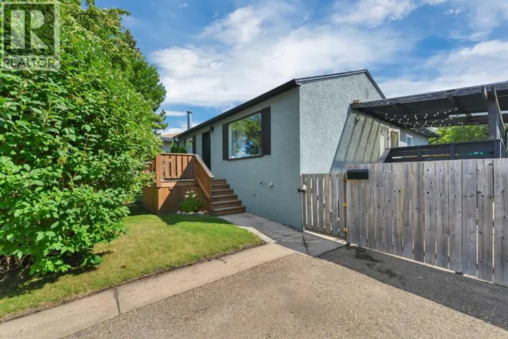 3705 45 Street, Red Deer, Alberta T4N1J3