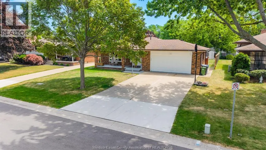 386 WOODRIDGE, Tecumseh, Ontario N8N3A8