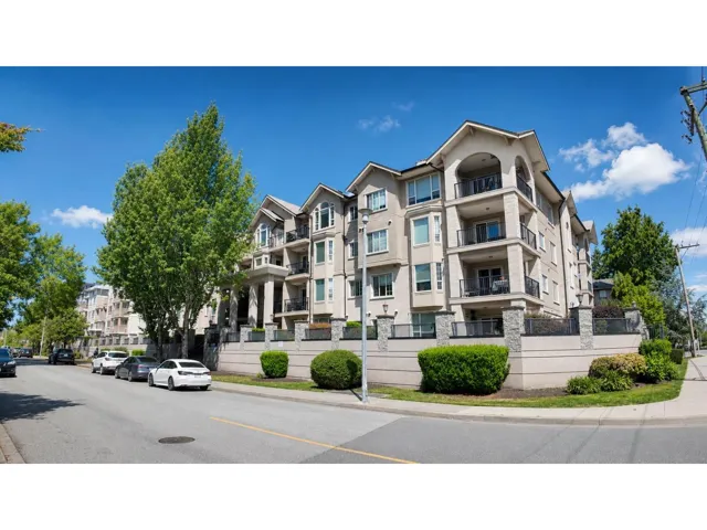 209 20281 53A AVENUE, Langley, British Columbia V3A3V6