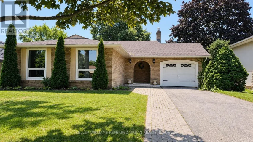 2255 URWIN CRESCENT, Oakville (WO West), Ontario L6L2T3