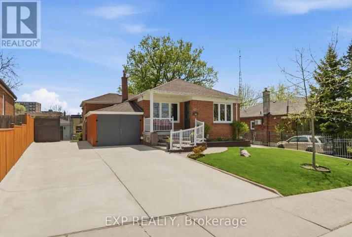 45 FLAMBOROUGH DRIVE, Toronto (Brookhaven-Amesbury), Ontario M6M2R5