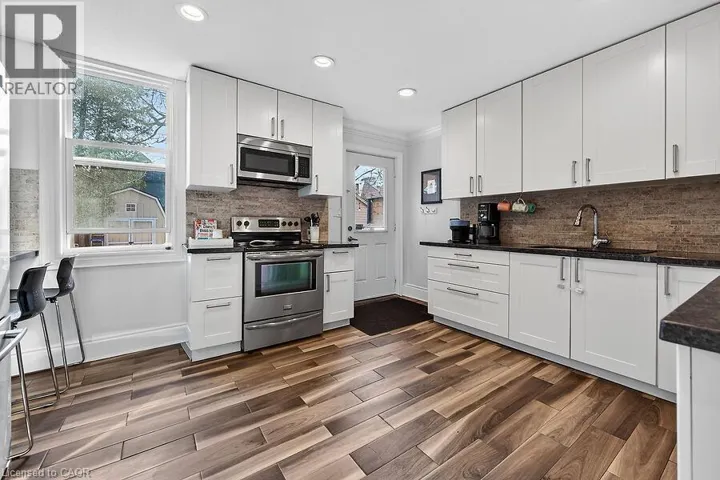179 BURRIS Street, Hamilton, Ontario L8M2J7