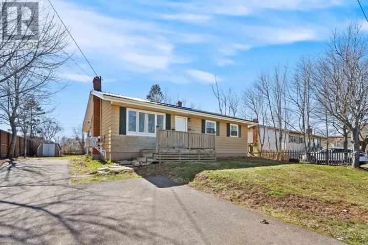 184 Southdale Avenue, Hillsboro, Prince Edward Island C1A6Z7