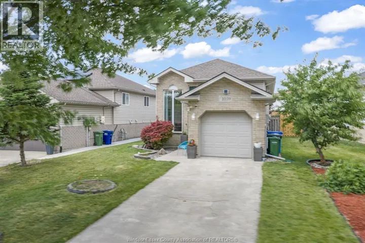 1039 SILVERDALE, Windsor, Ontario N9G2R9