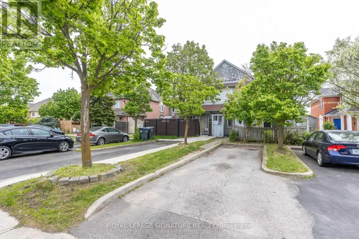 60 BLUE SPRUCE STREET, Brampton (Sandringham-Wellington), Ontario L6R1C3