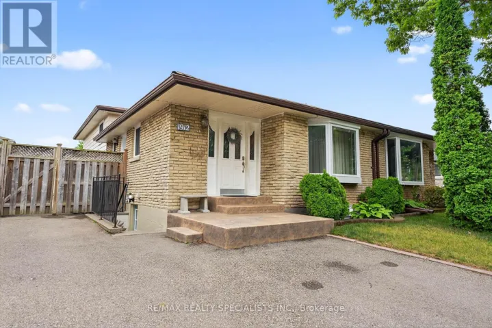 LOWER - 1912 BONNYMEDE DRIVE, Mississauga (Clarkson), Ontario L5J1E1