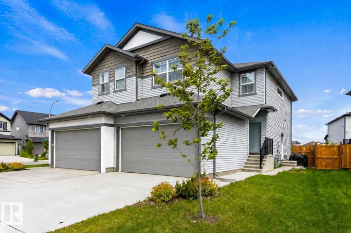 2554 151A AV NW, Edmonton, Alberta T5Y3Y5