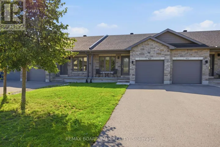 923 LEISHMAN DRIVE, Mississippi Mills, Ontario K0A1A0