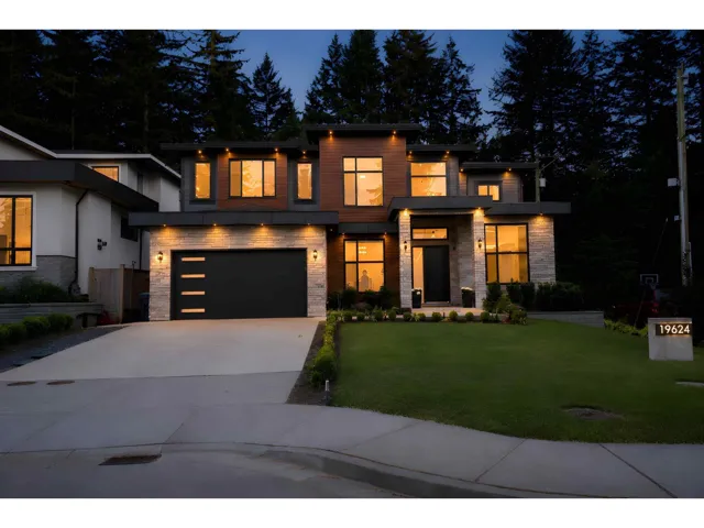 19624 31A AVENUE, Surrey, British Columbia V2Z0B2