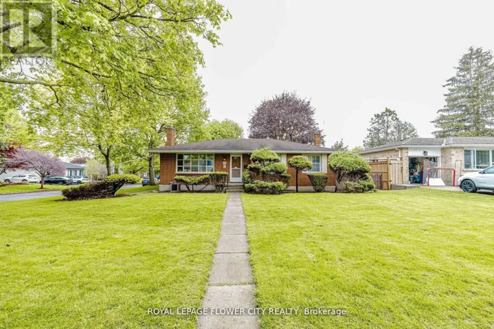 15 CUMBERLAND CRESCENT, London North (North G), Ontario N5X1B7