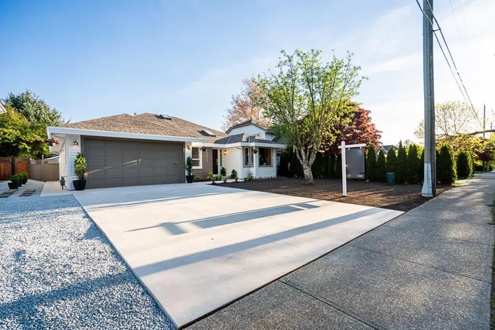 15512 112 AVENUE, Surrey, British Columbia V3R6H1