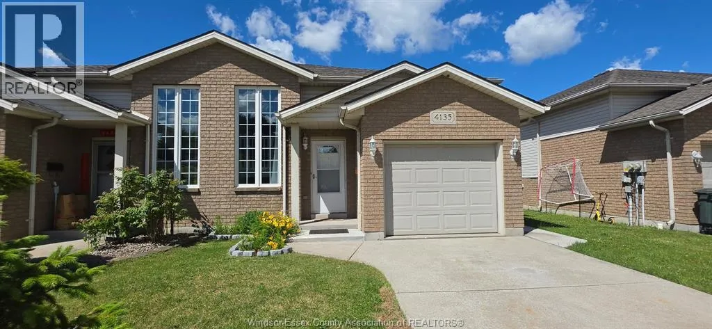 4135 St. Clair, LaSalle, Ontario N9H2N5