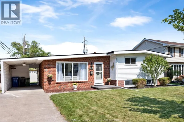1507 ST. GABRIEL, Windsor, Ontario N9E1N8