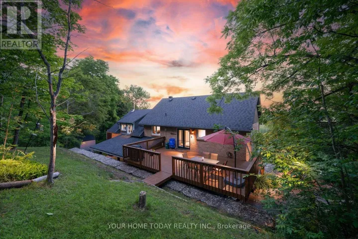 15585 CLAYHILL ROAD, Halton Hills (Rural Halton Hills), Ontario L7G4S8