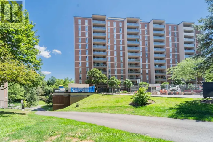 806 - 1964 MAIN STREET W, Hamilton (Ainslie Wood), Ontario L8S1J5