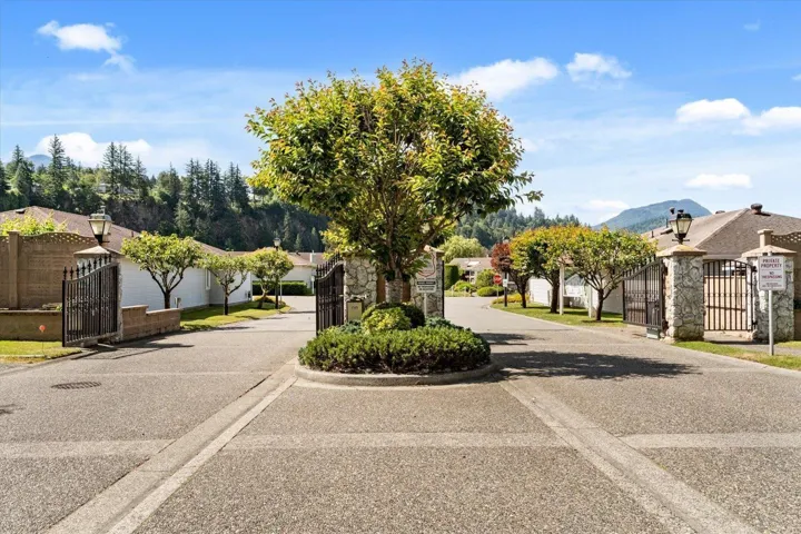 52 6001 PROMONTORY ROAD, Sardis South, Chilliwack, British Columbia V2R3E3