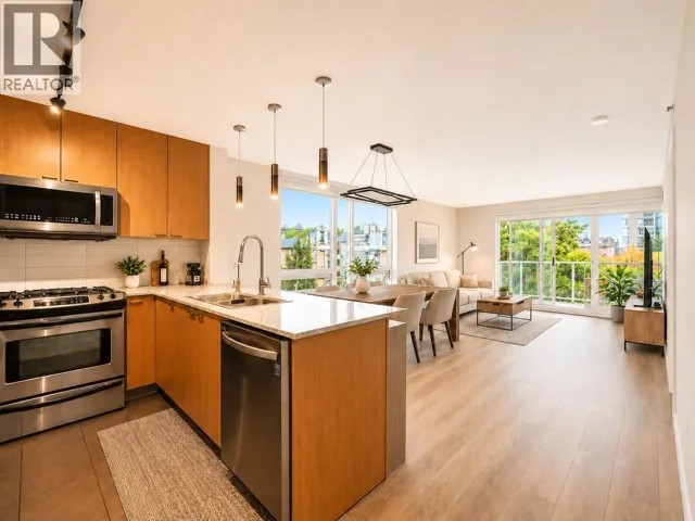 701 39 SIXTH STREET, New Westminster, British Columbia V3L0B3