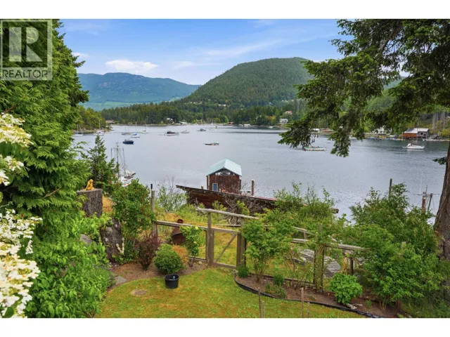 4371 FRANCIS PENINSULA ROAD, Madeira Park, British Columbia V0N2H1