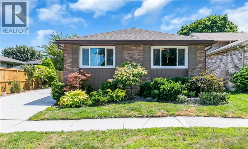12 EARL Drive, Chatham, Ontario N7M5Z2