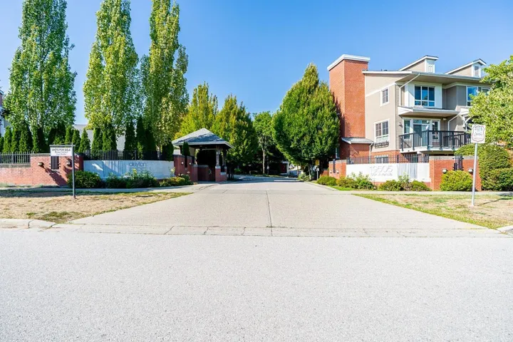 18 19505 68A AVENUE, Surrey, British Columbia V4N6K3