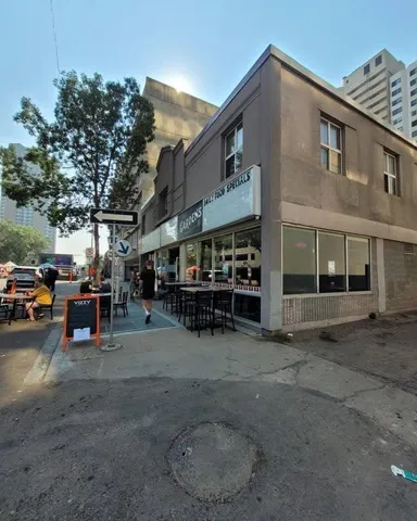 10048 102 St NW, Edmonton, Alberta T5J0V6