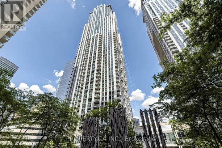 1812 - 763 BAY STREET, Toronto (Bay Street Corridor), Ontario M5G2R3