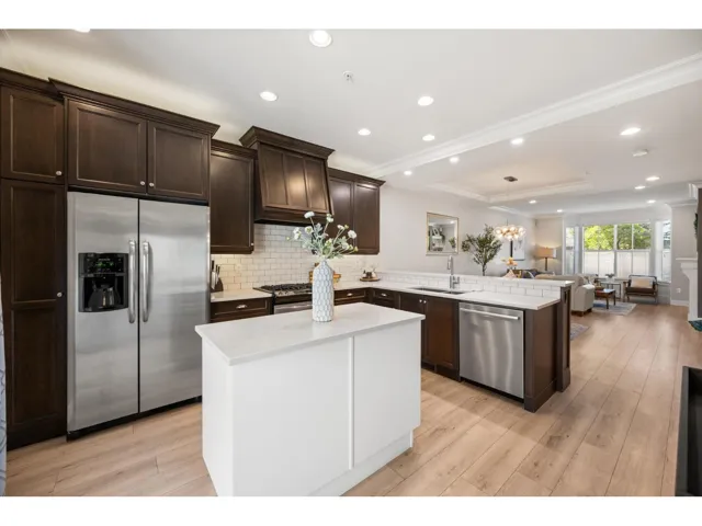 25 33460 LYNN AVENUE, Abbotsford, British Columbia V2S0H6