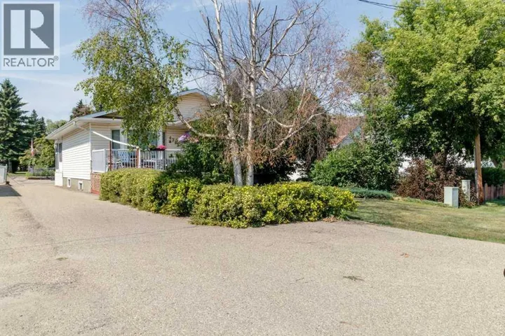 4732 48 Street, Sylvan Lake, Alberta T4S1M9