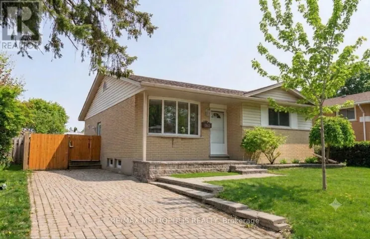 615 DOGWOOD LANE, Waterloo, Ontario N2L4Y2