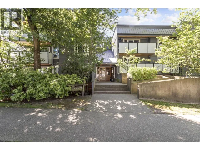 302 2328 OXFORD STREET, Vancouver, British Columbia V5L1G3