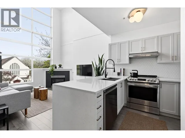 327 418 E BROADWAY STREET, Vancouver, British Columbia V5T1X2