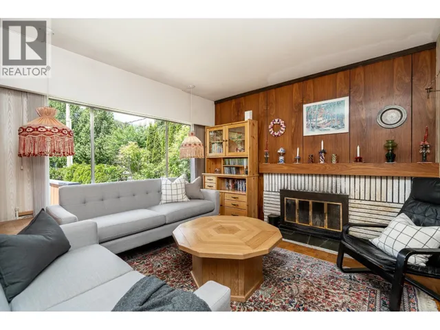 3554 HASTINGS STREET, Port Coquitlam, British Columbia V3B4N4