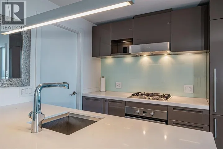 4701 777 RICHARDS STREET, Vancouver, British Columbia V6B0M6