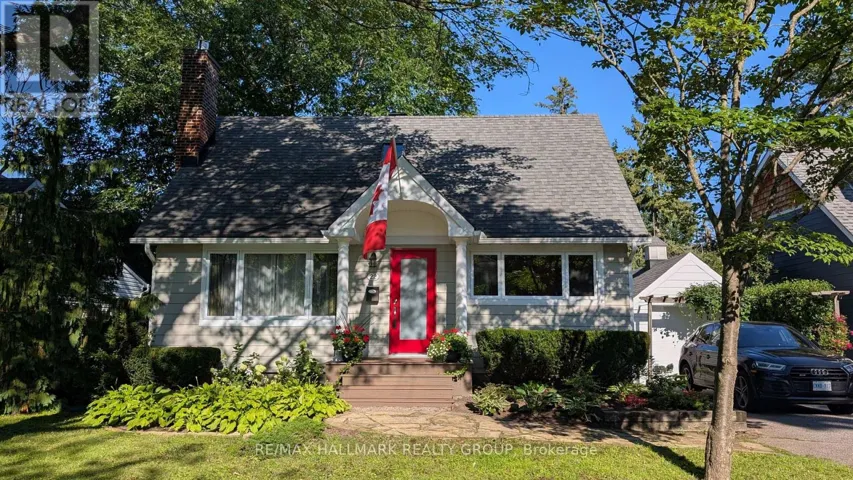 22 DUNVEGAN ROAD, Ottawa, Ontario K1K3E9