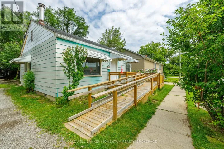 51 BOULTON PLACE, St. Catharines (Facer), Ontario L2M5L5